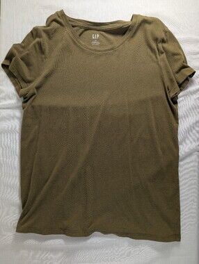 GAP Olive Green Favorite T Short Sleeve